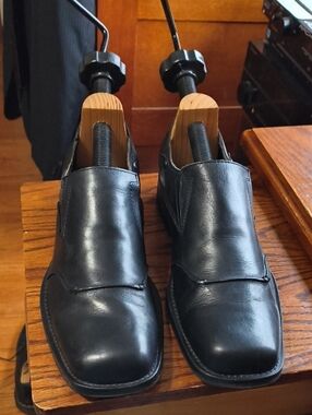 Steve Madden Black Leather Slip-On Loafers  :Size 10 5